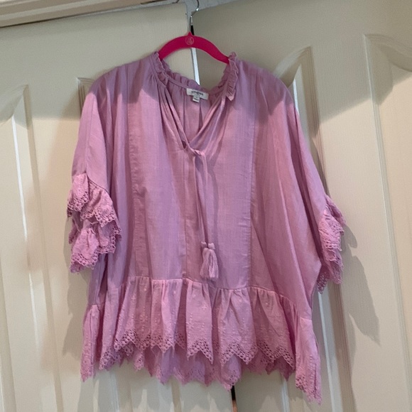 Umgee scalloped bottem top - Picture 1 of 4